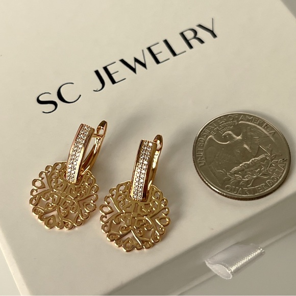 LAST ONE Motif Earrings 18k Gold Plated Huggie Earrings CZ Stone - Picture 5 of 10